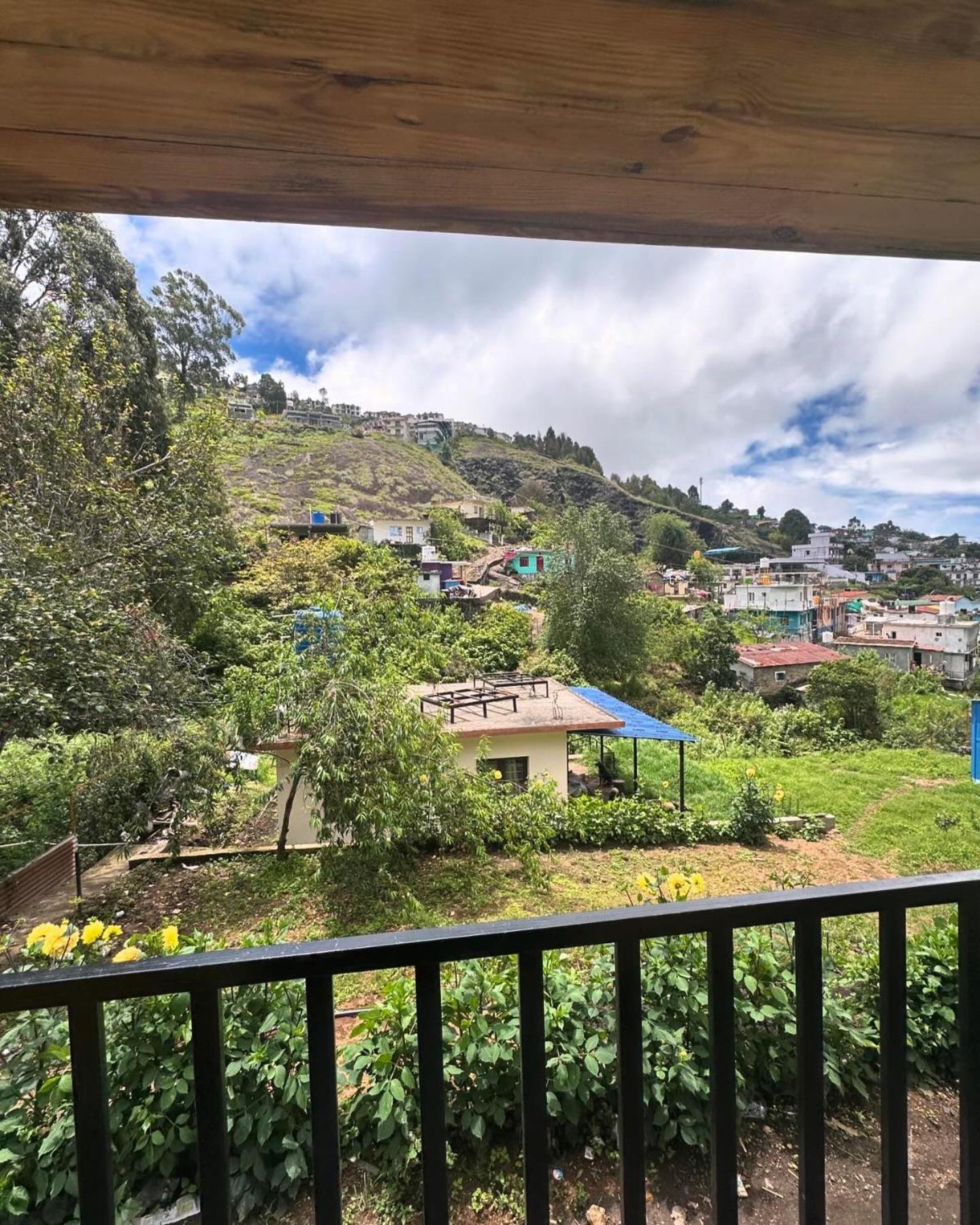 Magica Mount A Frame Wood House Villa Kodaikanal Kültér fotó